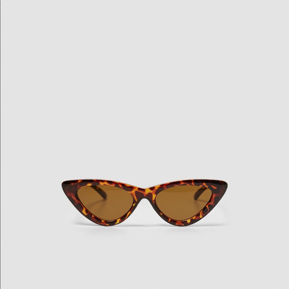 Cat eye sunglasses
